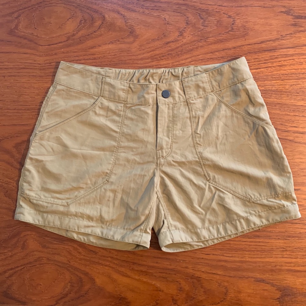 Mountain Hardwear Shorts